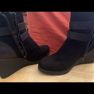 White mt. Booties size 7M